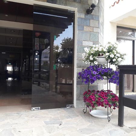 Harry'S Hotel Протарас Екстериор снимка