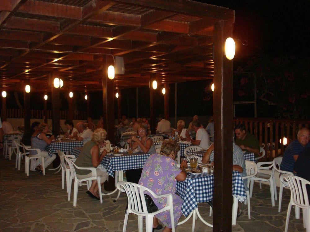 Harry'S Hotel Протарас Екстериор снимка