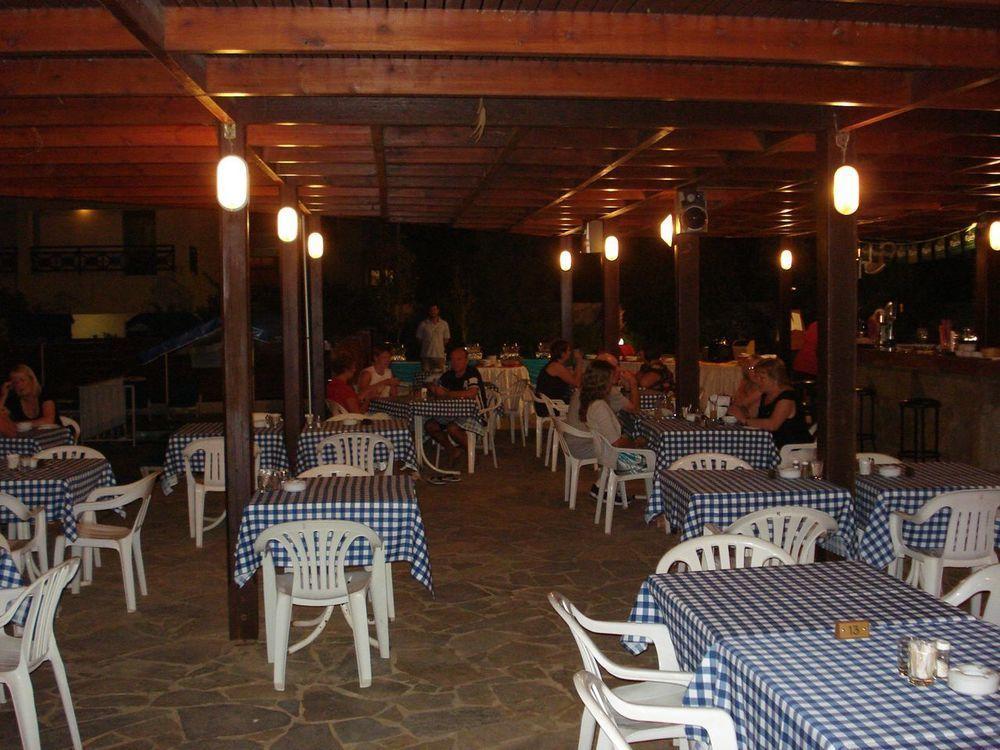Harry'S Hotel Протарас Екстериор снимка