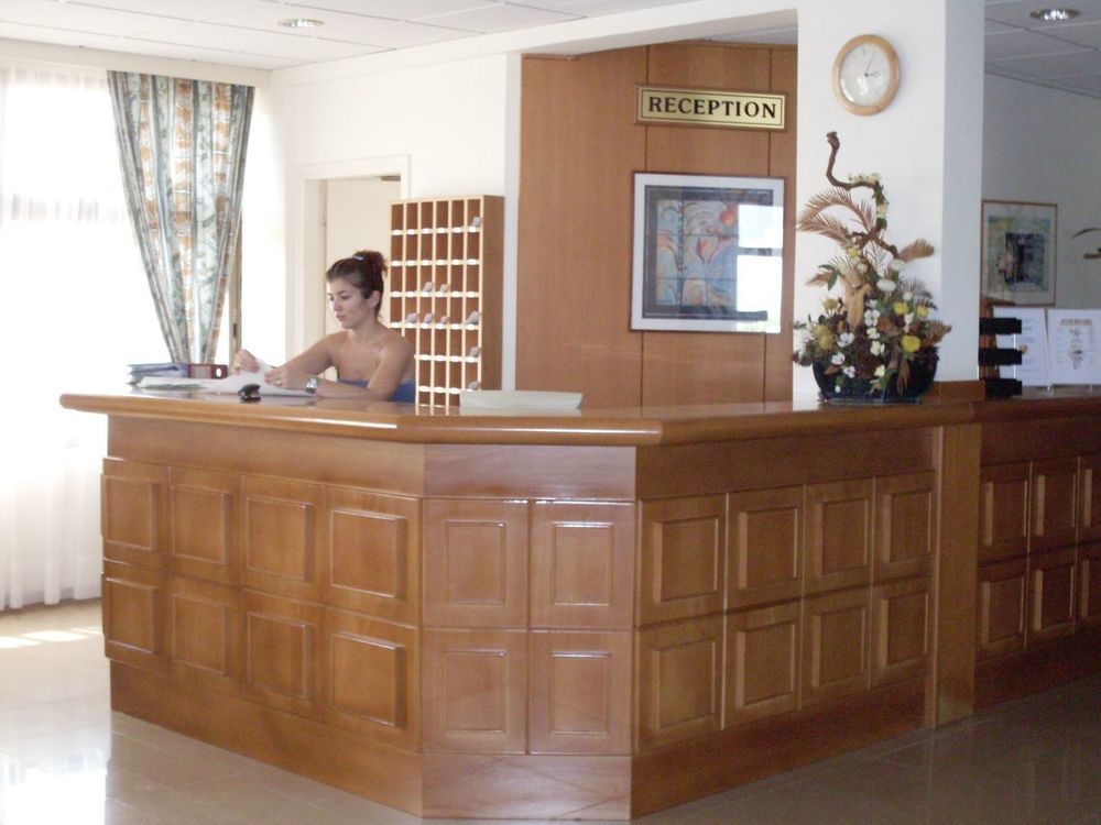 Harry'S Hotel Протарас Екстериор снимка
