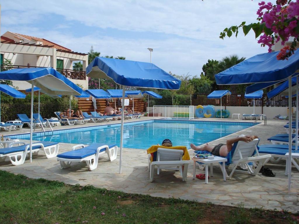 Harry'S Hotel Протарас Екстериор снимка