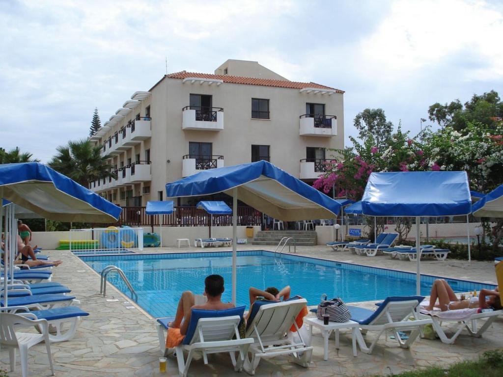 Harry'S Hotel Протарас Екстериор снимка